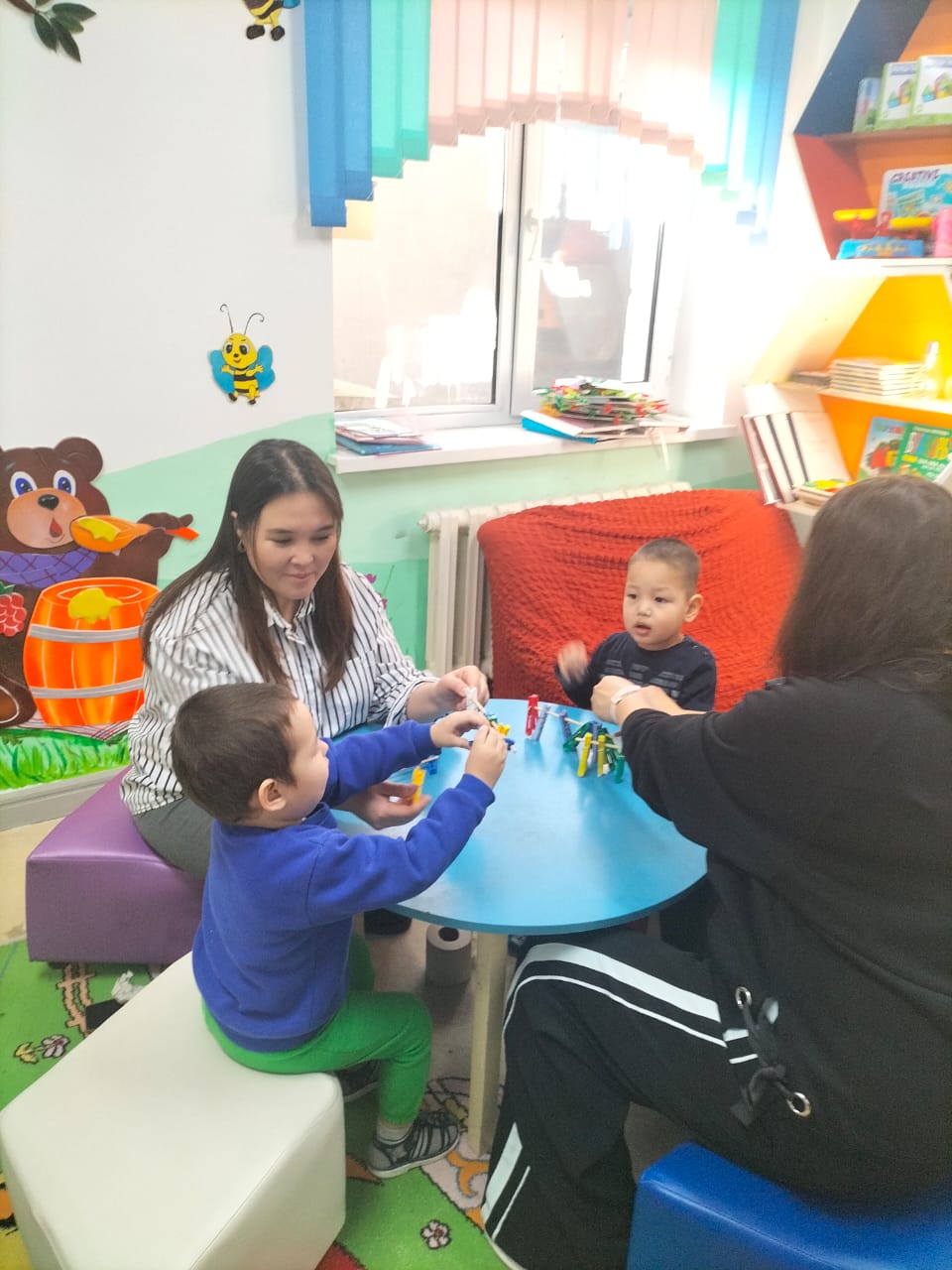 Баланың үй жағдайында тәрбиелеуде ата-аналарға қолдау көрсету