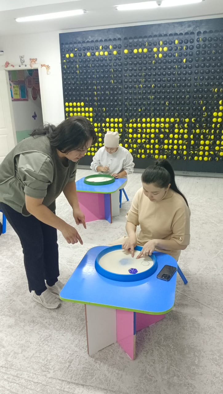 Үйде баламен қалай ойнаймыз?