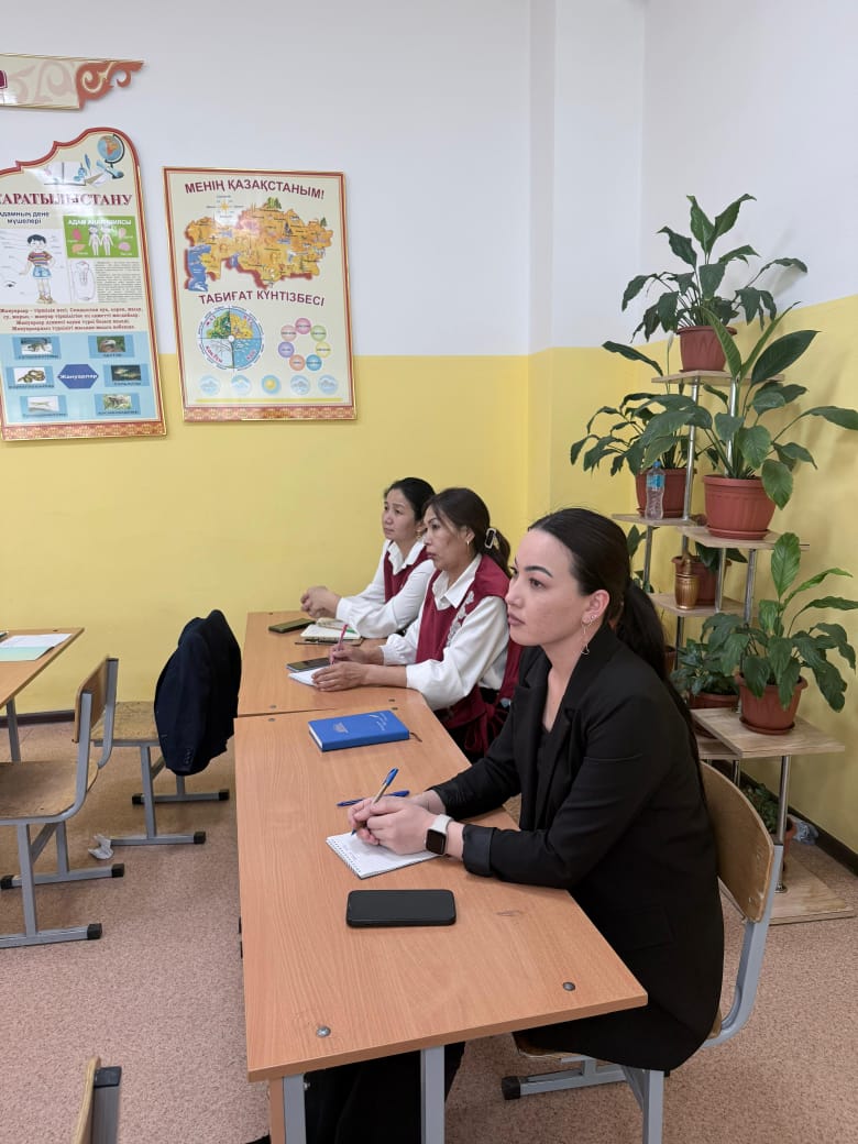 «ЖИ – тәрбиеші мен мұғалімнің көмекшісі»  мектеппен сабақтастық